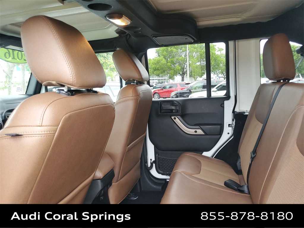Thumbnail: 2017 Jeep Wrangler - 12