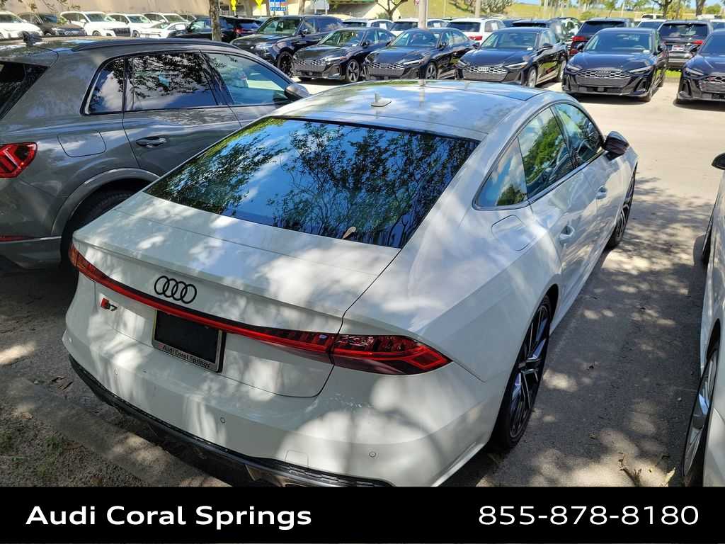 Thumbnail: 2022 Audi S7 - 16