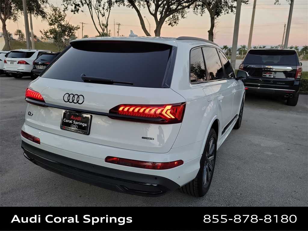 Thumbnail: 2022 Audi Q7 - 8