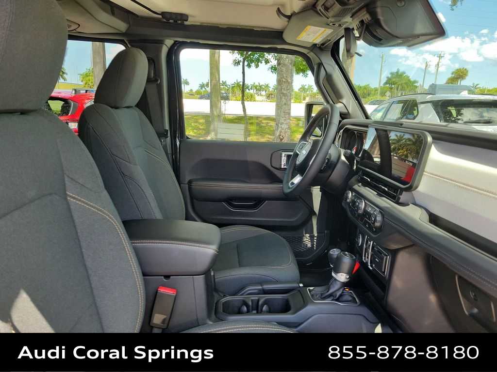 Thumbnail: 2025 Jeep Wrangler - 22