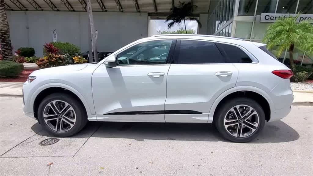 Thumbnail: 2025 Audi Q5 - 5