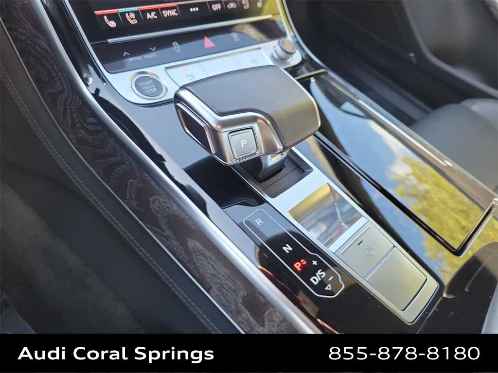 Thumbnail: 2022 Audi A8 - 25