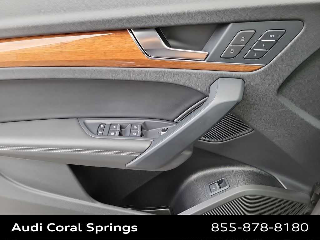 Thumbnail: 2023 Audi Q5 - 27