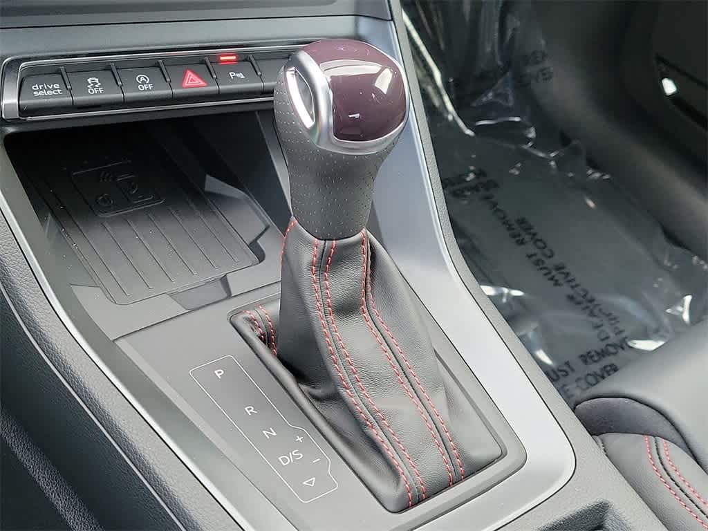 Thumbnail: 2025 Audi Q3 - 25