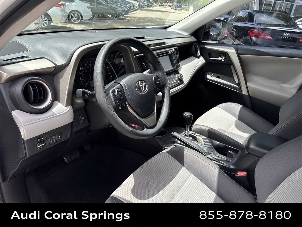 Thumbnail: 2015 Toyota RAV4 - 16