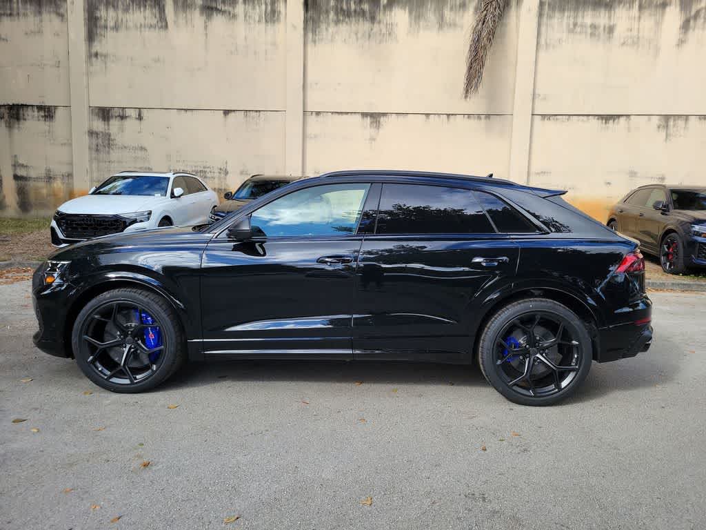 Thumbnail: 2026 Audi RS Q8 - 11
