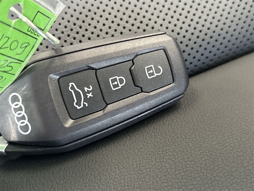 Thumbnail: 2025 Audi Q5 - 34