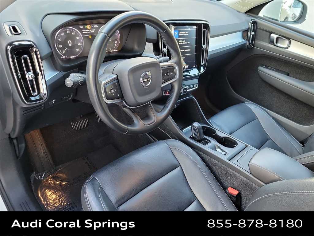 Thumbnail: 2020 Volvo XC40 - 2