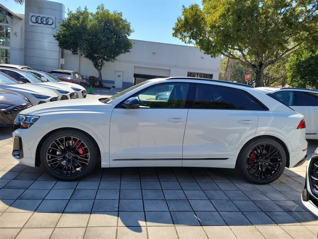 Thumbnail: 2026 Audi SQ8 - 11