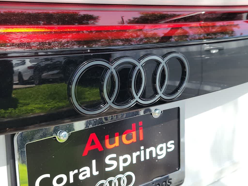 Thumbnail: 2026 Audi Q8 - 7
