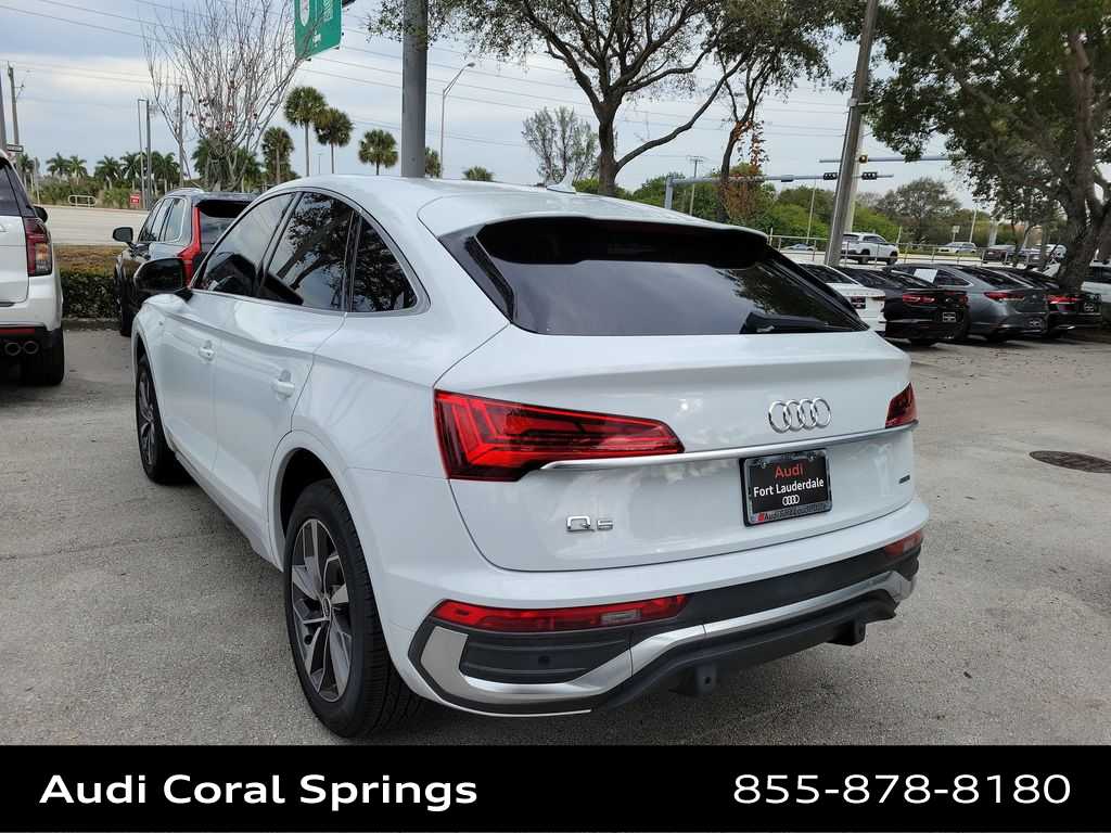 Thumbnail: 2021 Audi Q5 - 12