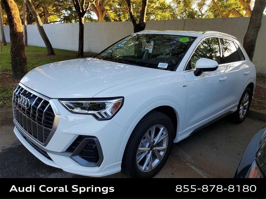 Thumbnail: 2025 Audi Q3 - 2