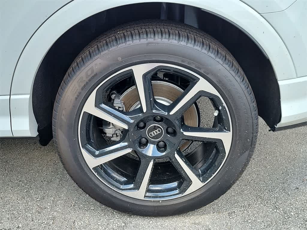 Thumbnail: 2025 Audi Q3 - 8