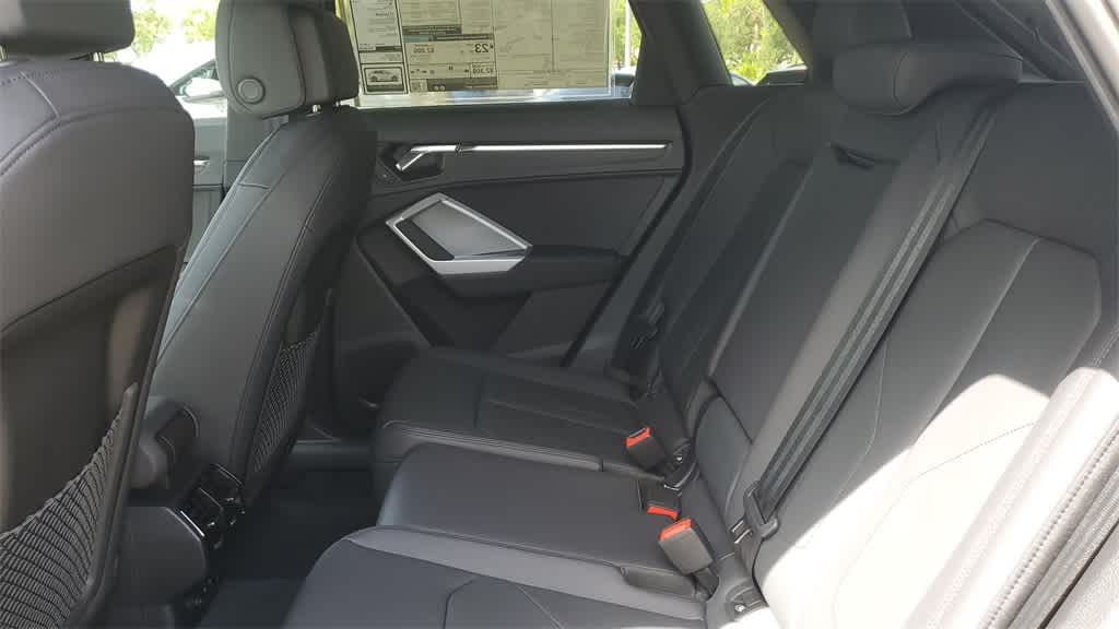 Thumbnail: 2025 Audi Q3 - 21