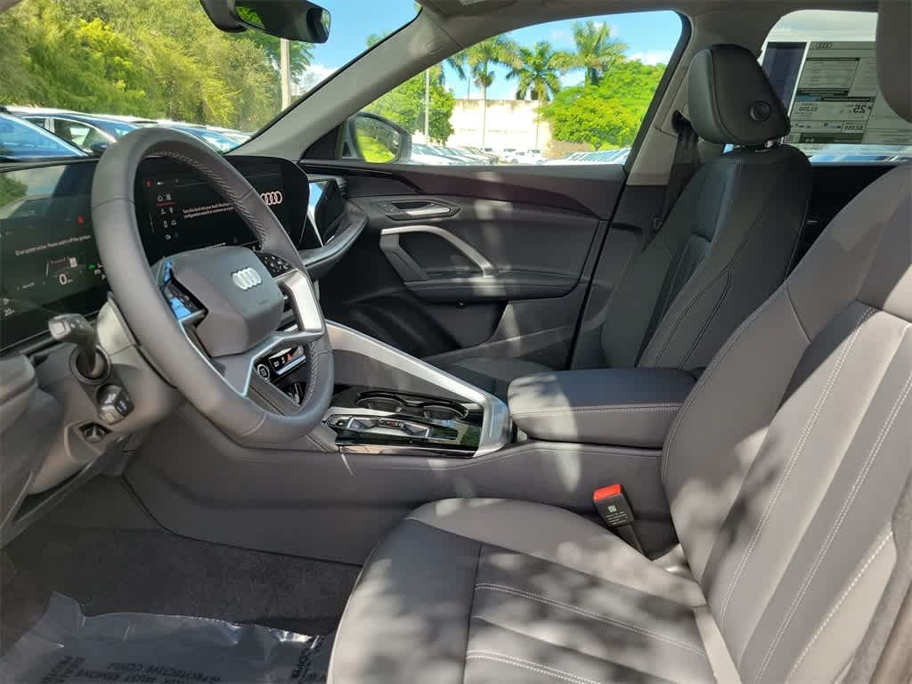 Thumbnail: 2025 Audi Q5 - 11