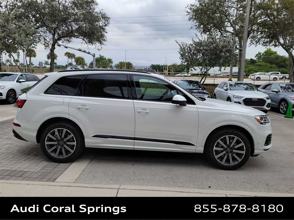 Thumbnail: 2023 Audi Q7 - 9