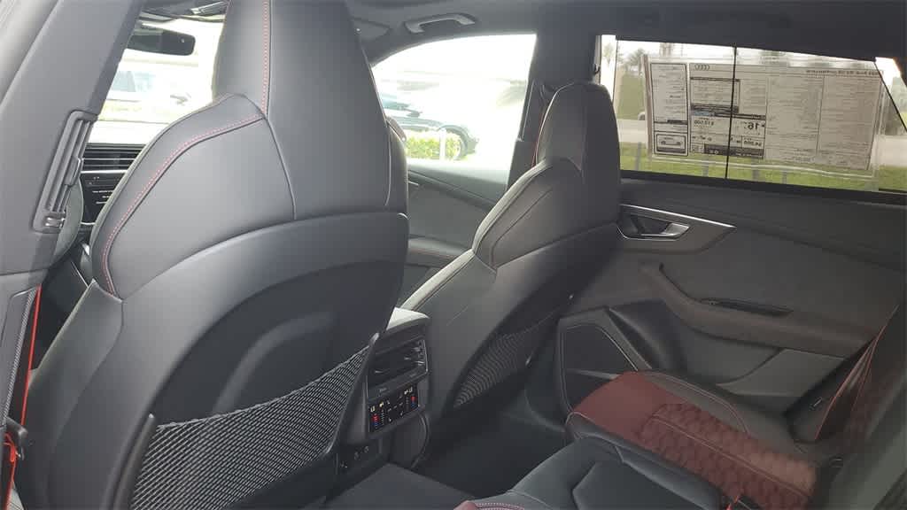 Thumbnail: 2025 Audi RS Q8 - 20