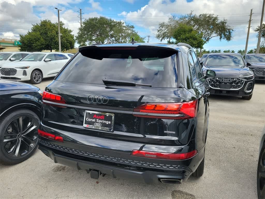 Thumbnail: 2026 Audi Q7 - 12