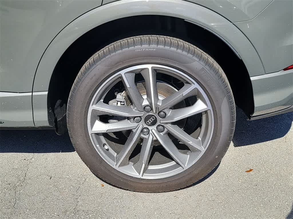 Thumbnail: 2025 Audi Q3 - 8