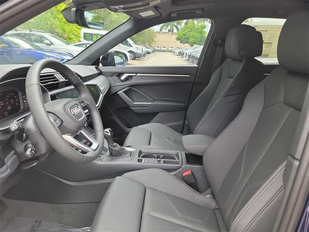 Thumbnail: 2025 Audi Q3 - 11