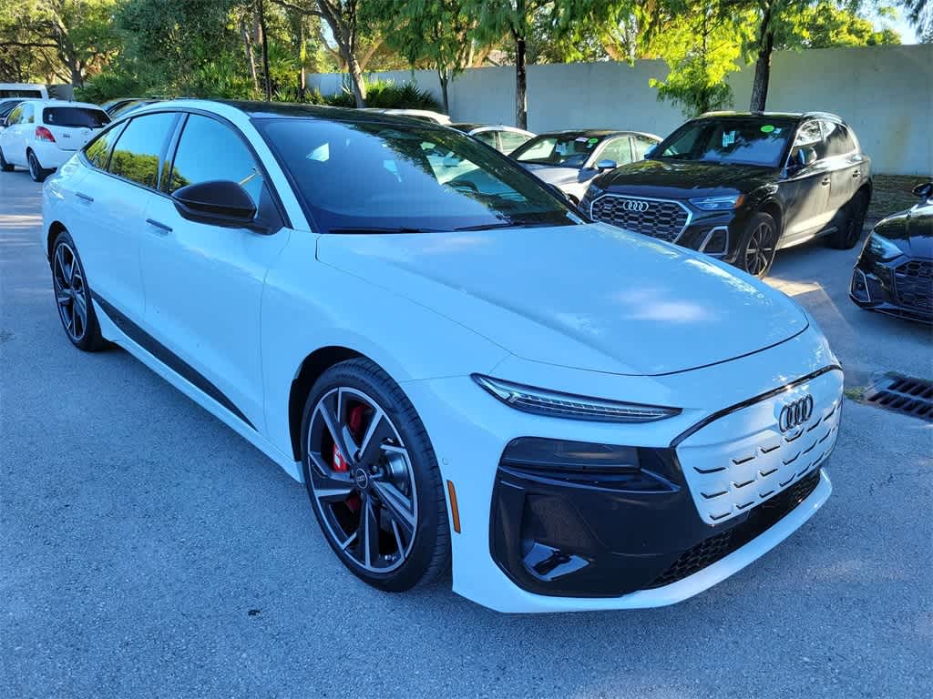 Thumbnail: 2025 Audi e-tron S - 2