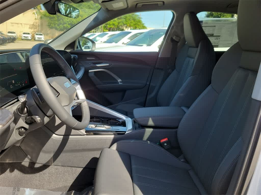 Thumbnail: 2025 Audi Q5 - 10