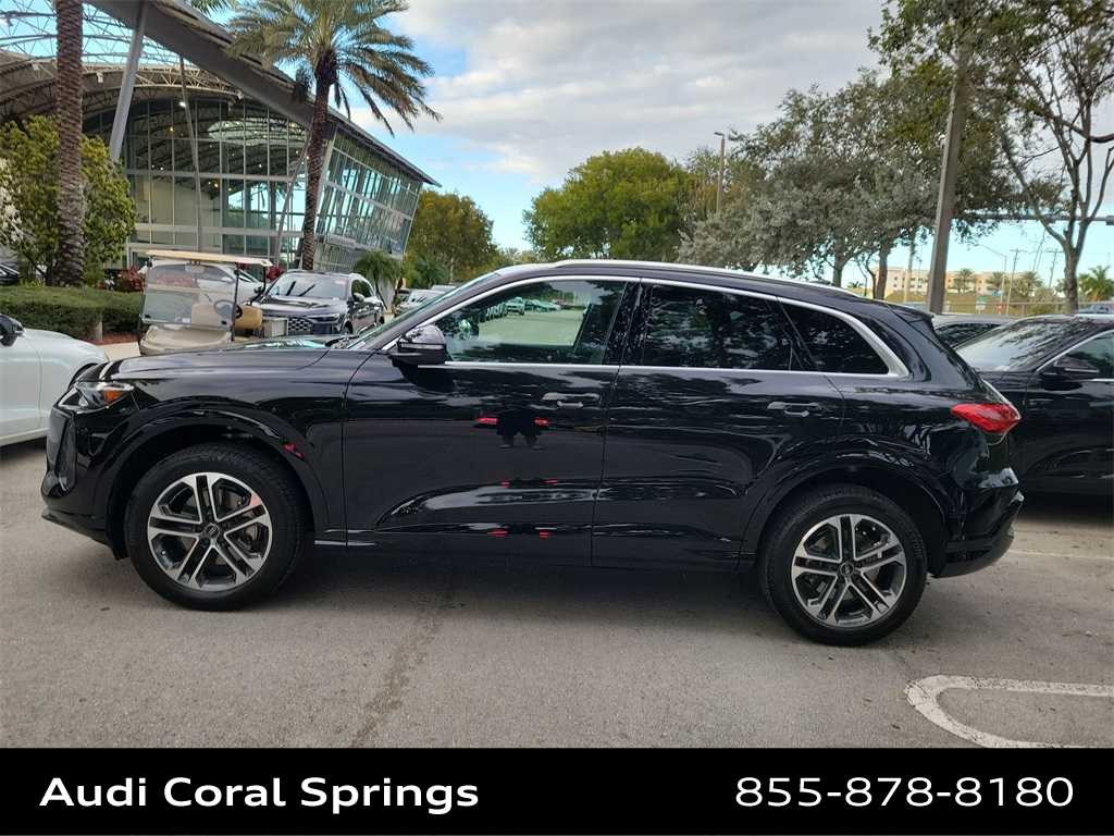 Thumbnail: 2025 Audi Q5 - 11