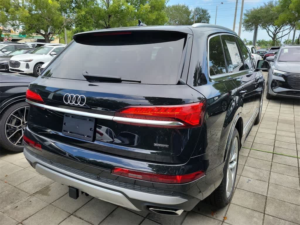 Thumbnail: 2025 Audi Q7 - 4