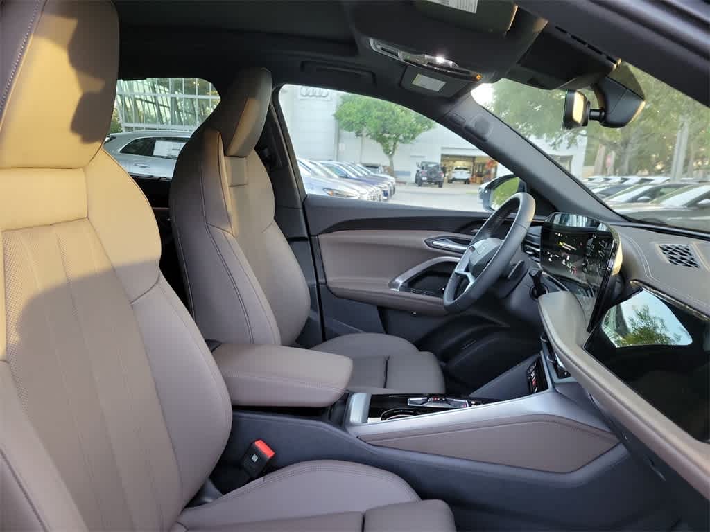 Thumbnail: 2025 Audi Q5 - 14