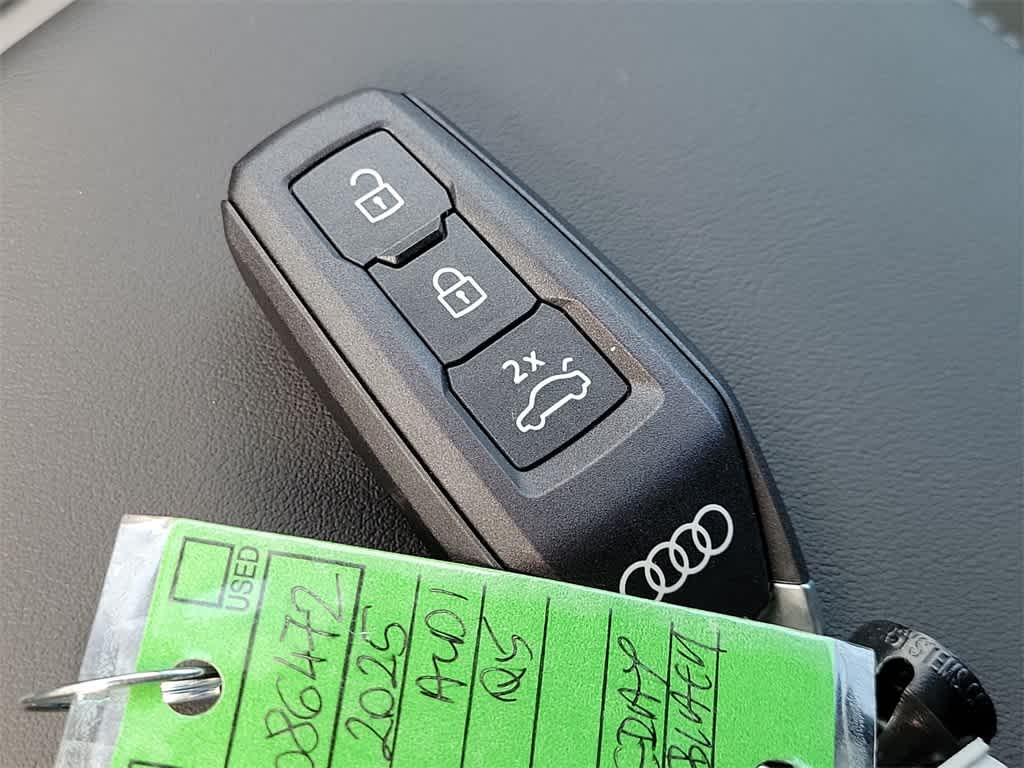 Thumbnail: 2025 Audi Q5 - 20