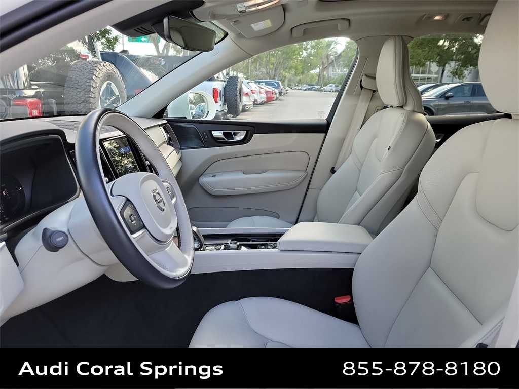 Thumbnail: 2022 Volvo XC60 - 19