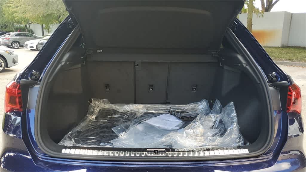 Thumbnail: 2025 Audi Q3 - 27