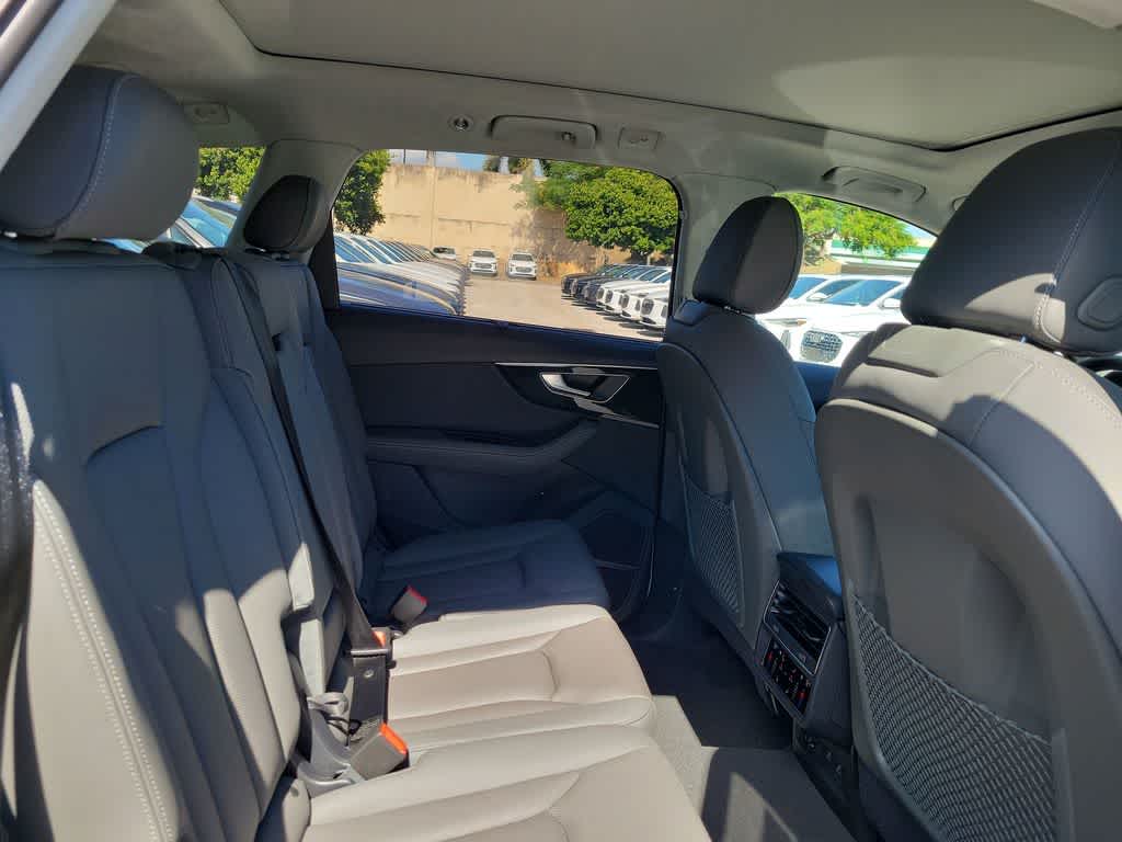 Thumbnail: 2026 Audi Q7 - 13