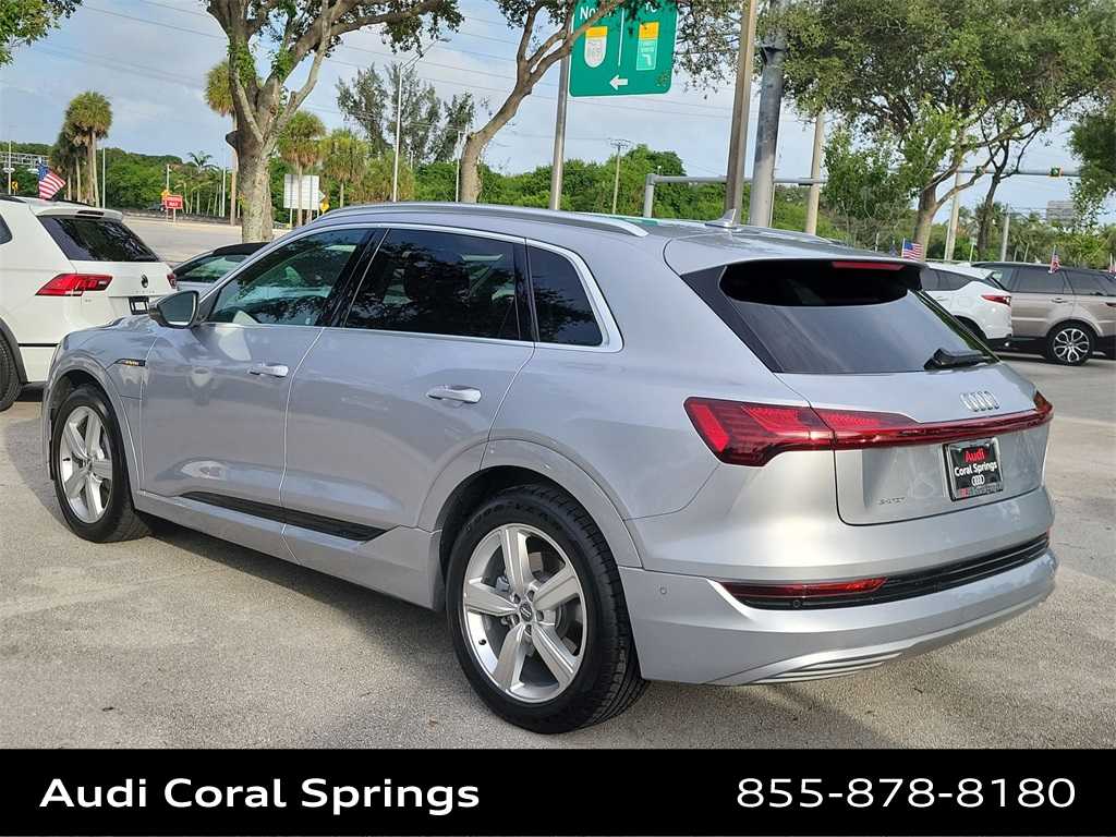 Thumbnail: 2019 Audi e-tron - 12