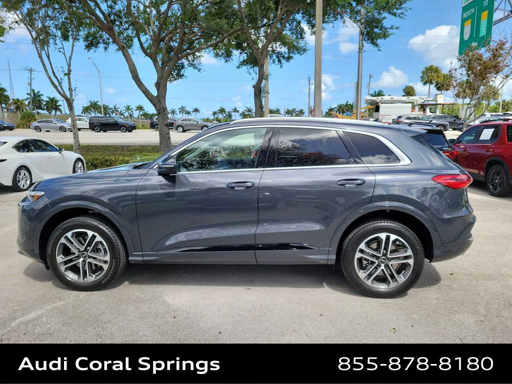 Thumbnail: 2025 Audi Q5 - 11