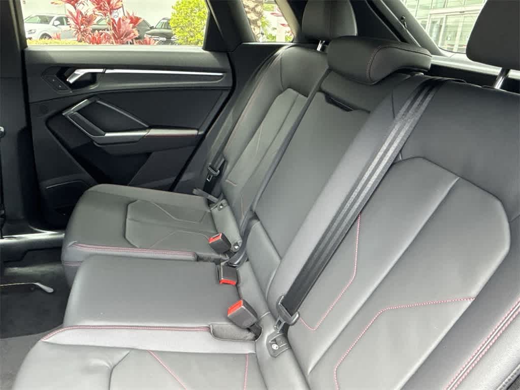 Thumbnail: 2025 Audi Q3 - 27