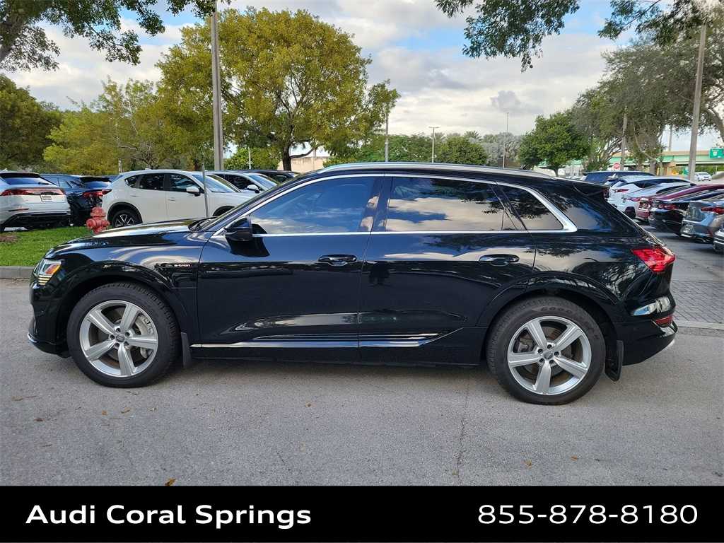 Thumbnail: 2019 Audi e-tron - 5