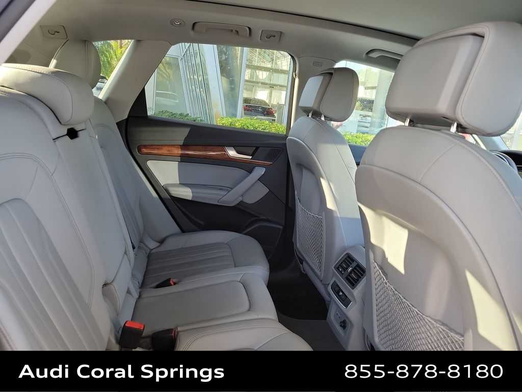 Thumbnail: 2023 Audi Q5 - 21