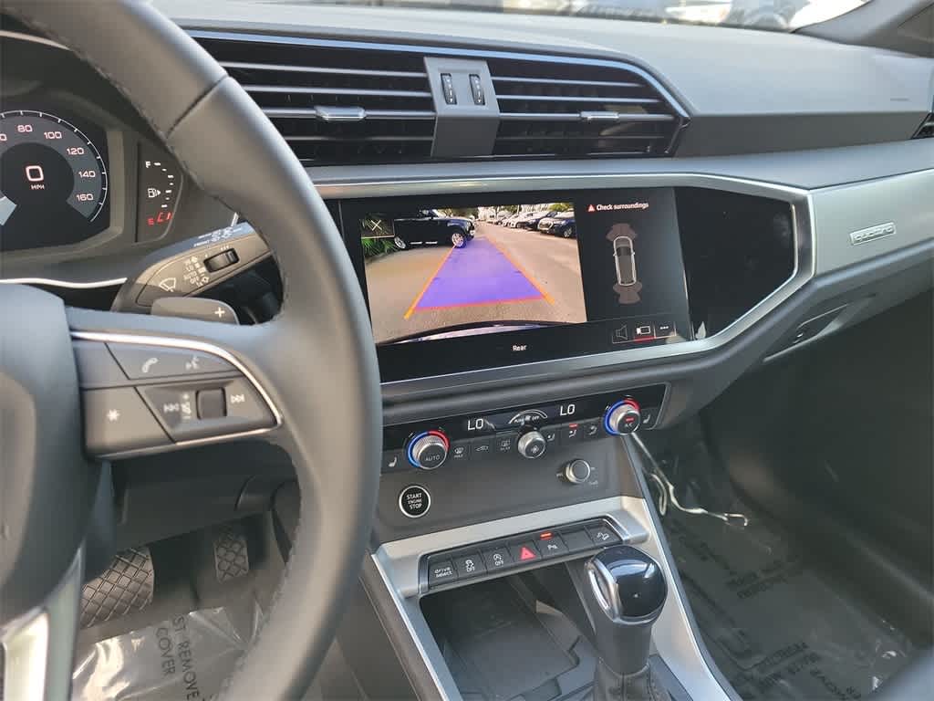 Thumbnail: 2025 Audi Q3 - 24