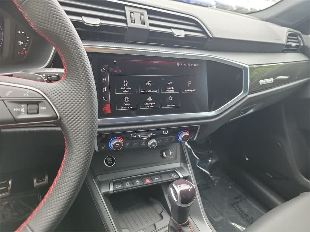 Thumbnail: 2025 Audi Q3 - 24