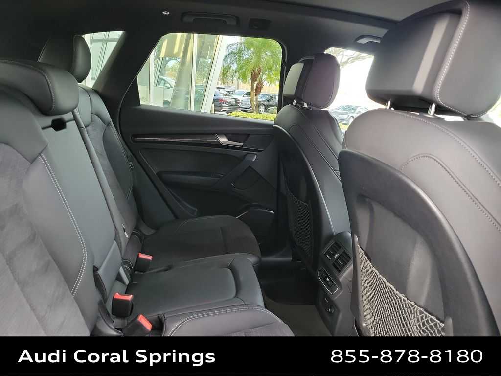 Thumbnail: 2023 Audi SQ5 - 21