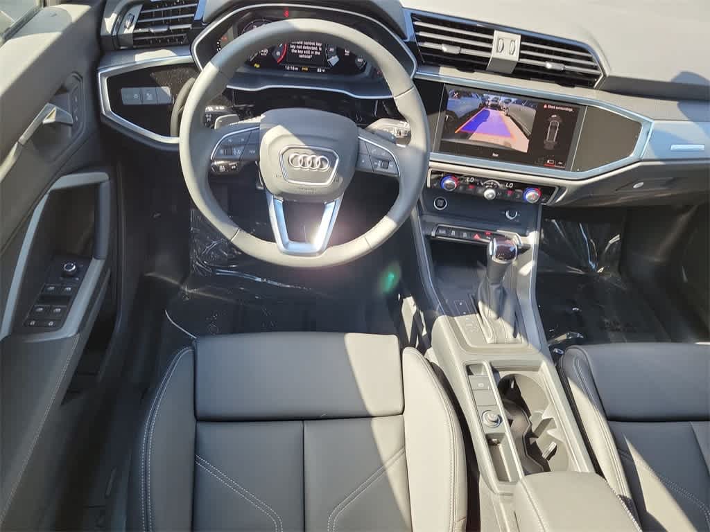 Thumbnail: 2025 Audi Q3 - 10