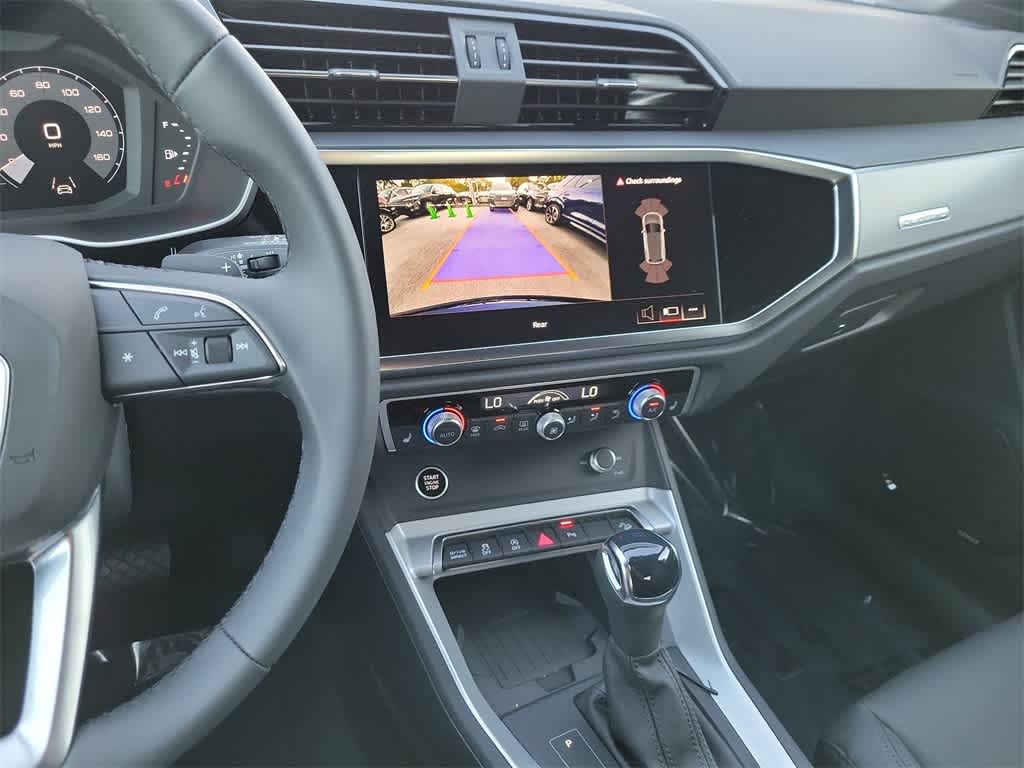 Thumbnail: 2025 Audi Q3 - 24