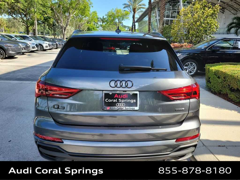 Thumbnail: 2025 Audi Q3 - 13