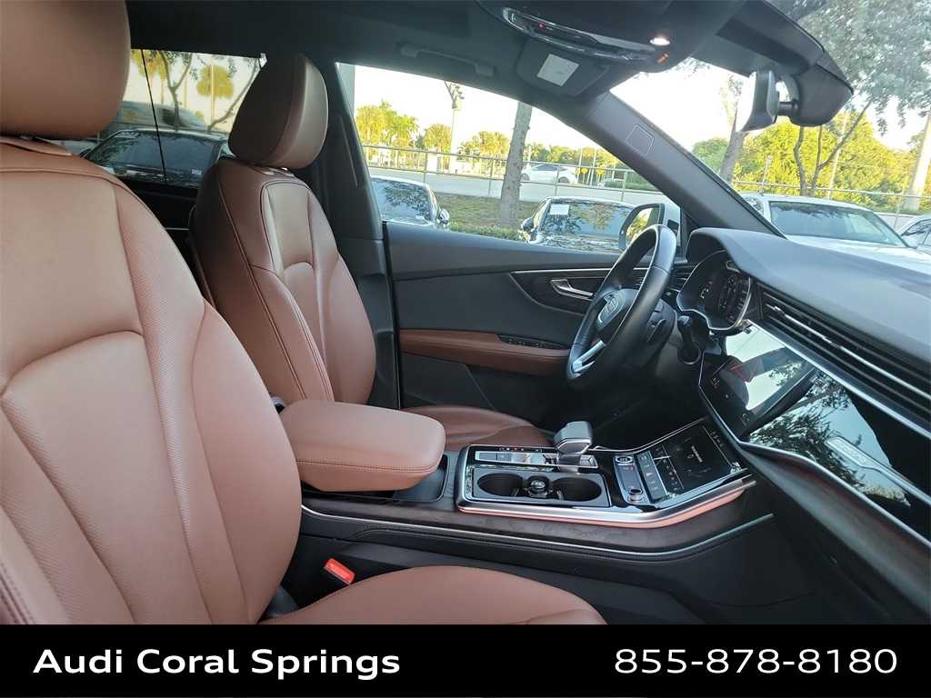 Thumbnail: 2022 Audi Q8 - 22