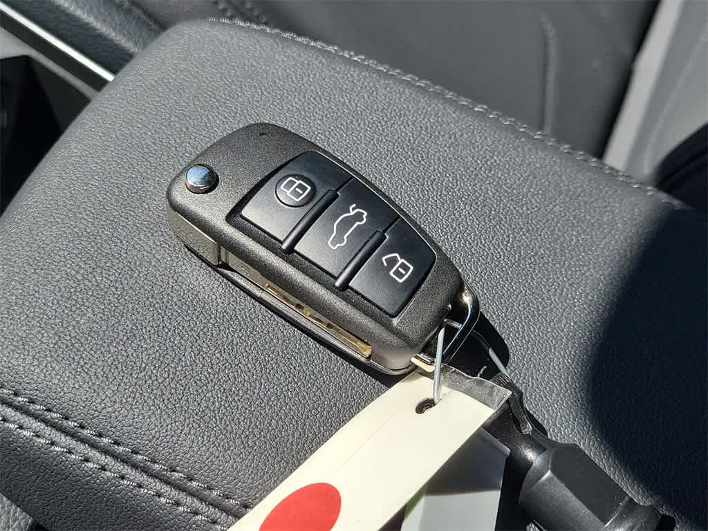 Thumbnail: 2025 Audi Q3 - 28