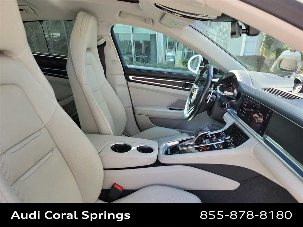 Thumbnail: 2022 Porsche Panamera - 22