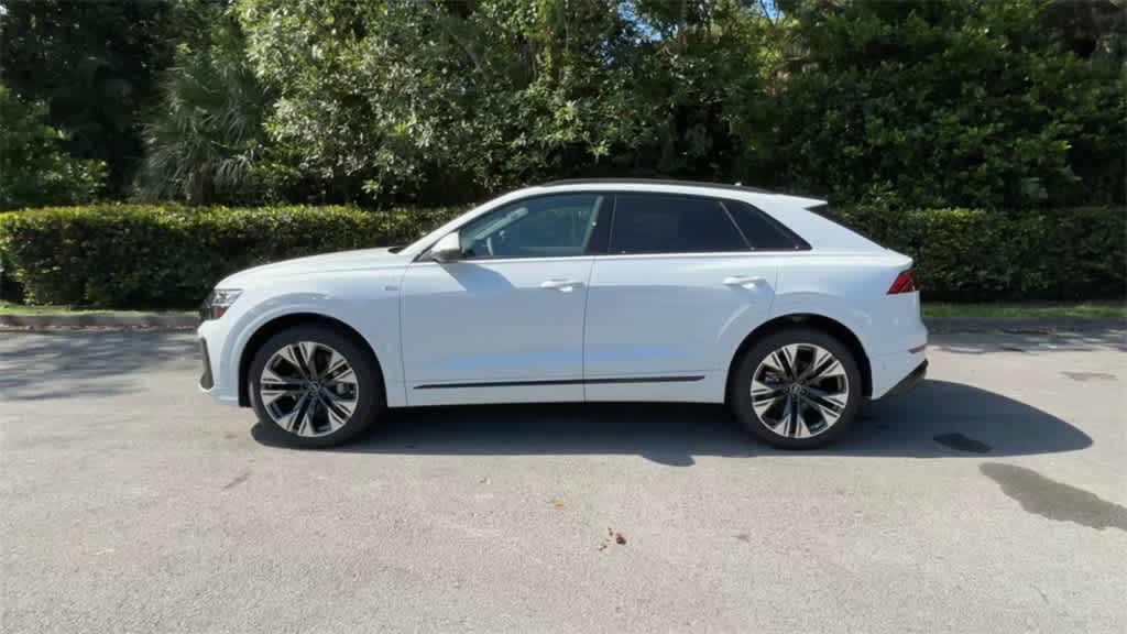 Thumbnail: 2025 Audi Q8 - 5