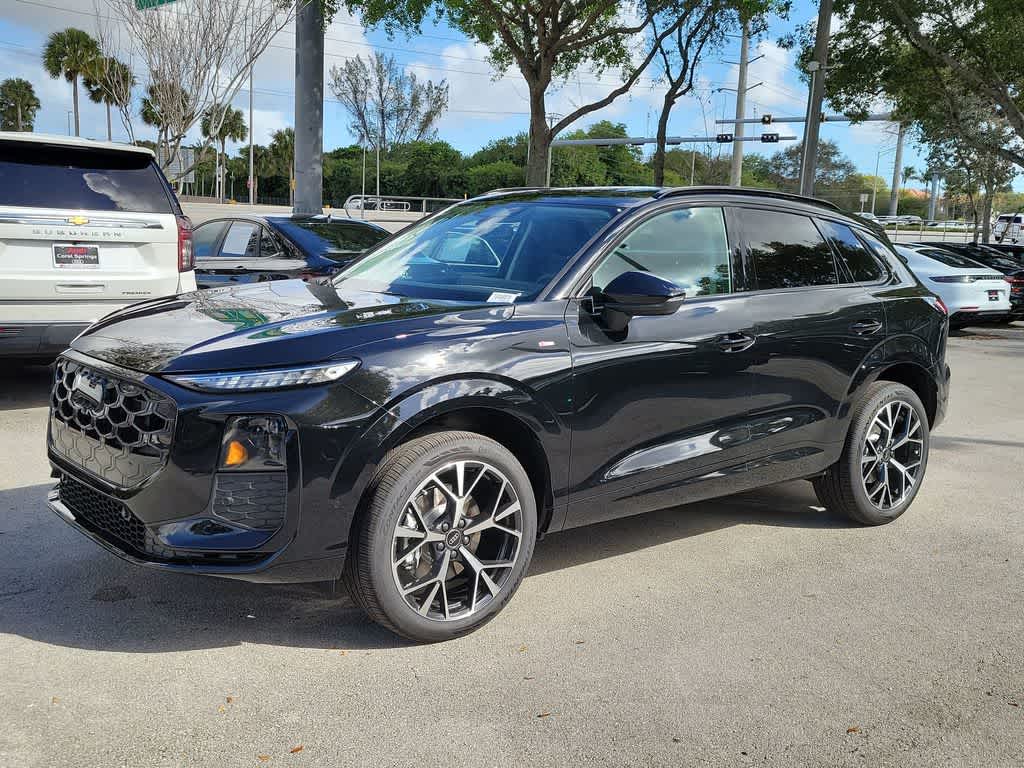 Thumbnail: 2026 Audi Q3 - 4