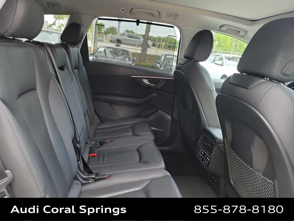 Thumbnail: 2023 Audi Q7 - 21